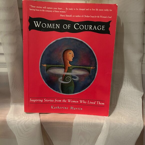 WOMEN OF COURAGE-GREAT CONDITION BY KATHERINE MARTIN - Picture 1 of 2